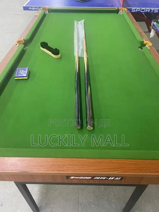 Billiard Table · Photo 1