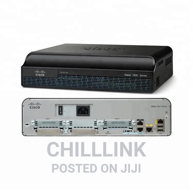 Cisco 1941 Integrated Services Router · Photo 1