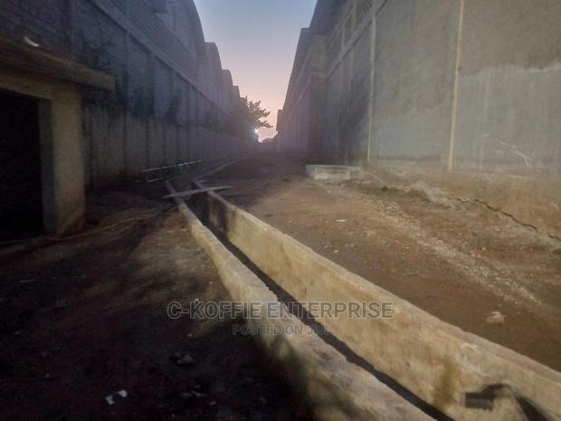 1000 SQM Warehouse at Spintex for Rent · Photo 3