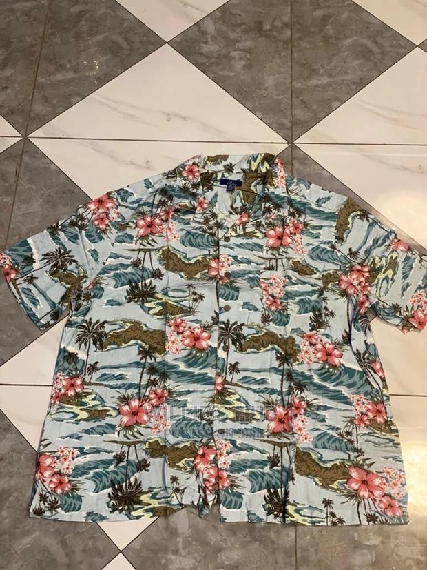 Flower Shirt · Photo 2