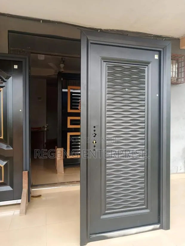 Single Stainless Security Door · Photo 1