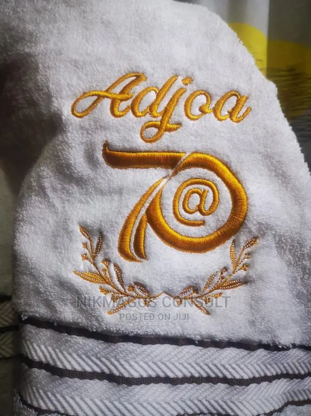 Embroidery · Photo 1