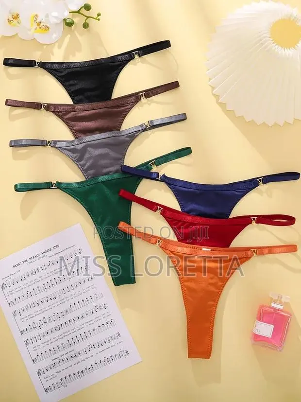 Thong/G-String Panties · Photo 1