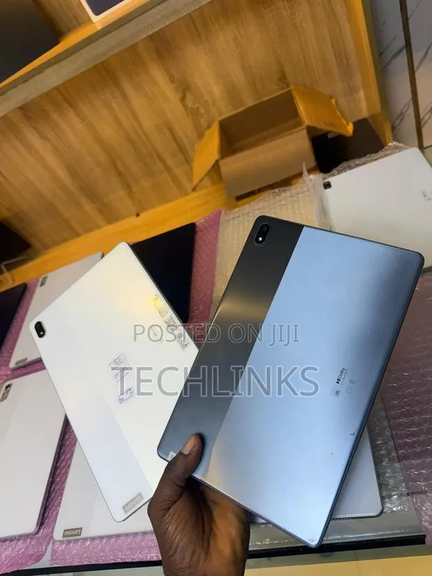 Lenovo Tab 6 64 GB White · Photo 1