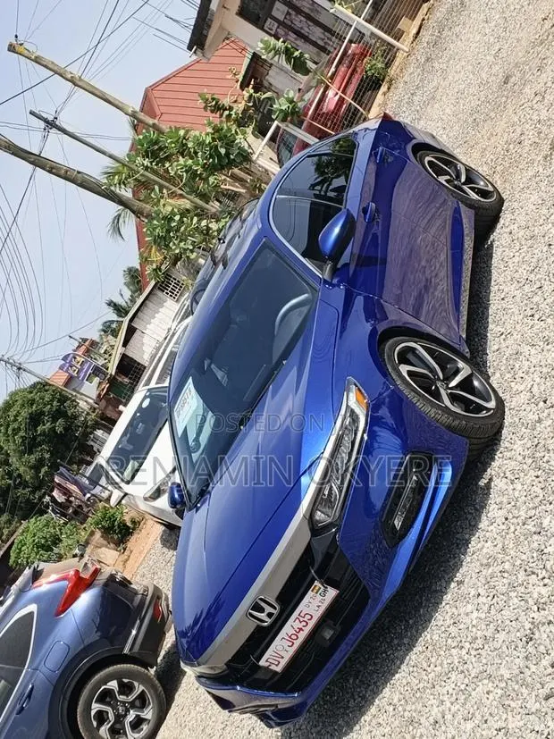 Honda Accord Sport (2.0L 4cyl Turbo 10A) 2019 Blue · Photo 1