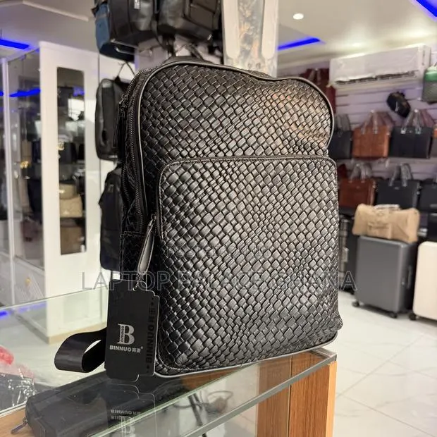 BINNUO Leather Backpack · Photo 1