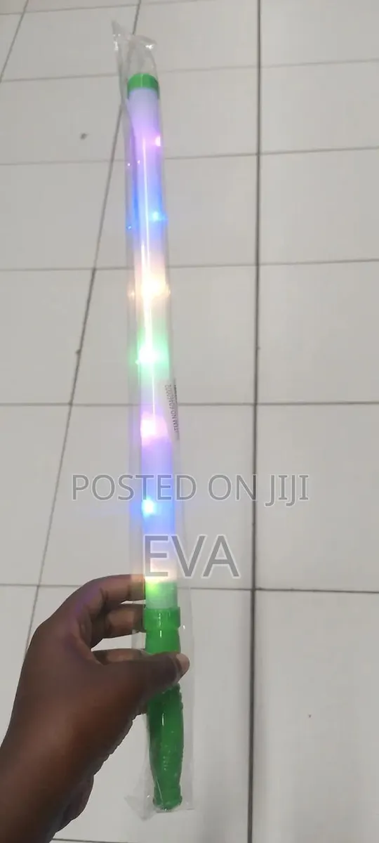 10 PCS Glow Sticks · Photo 2