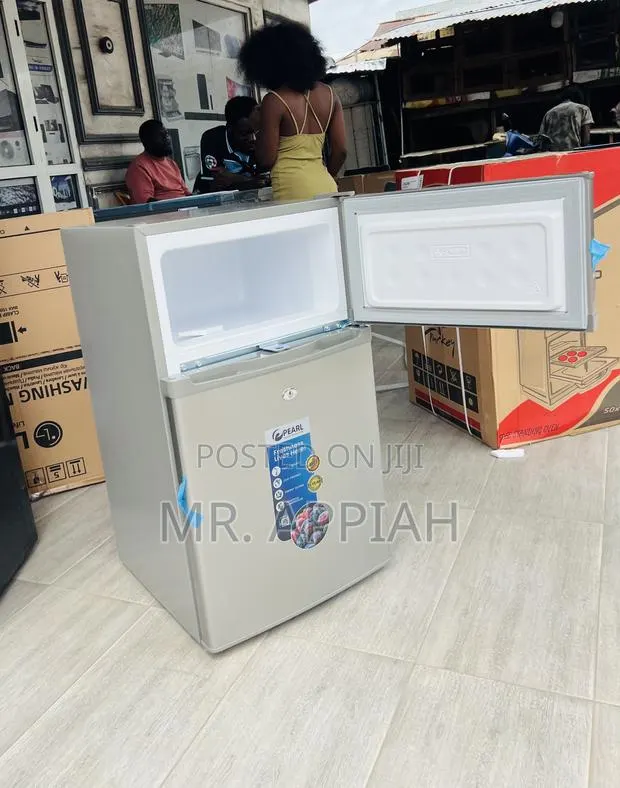 Extremely Affordable Pearl Pf 235t-1a Top Freezer Table Top Fridge · Photo 1