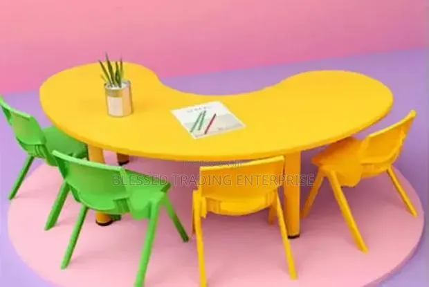 Children And Kids Learning Tables · Photo 1