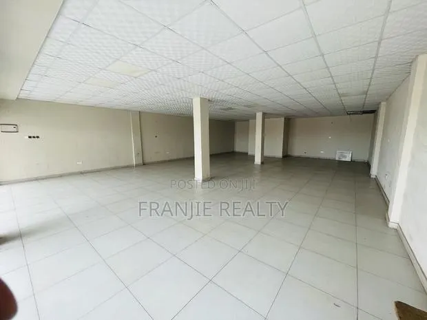 Very Spacious Double Shop/Store/Office Space for Rent at Kasoa · Photo 1