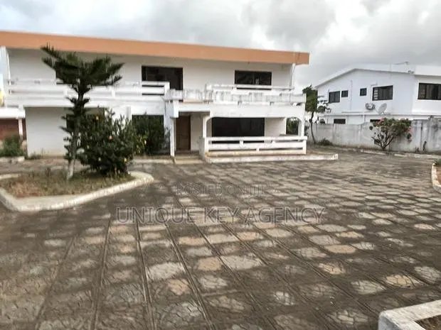 10bdrm House in Unique Key Agency, Tema Metropolitan for sale · Photo 1