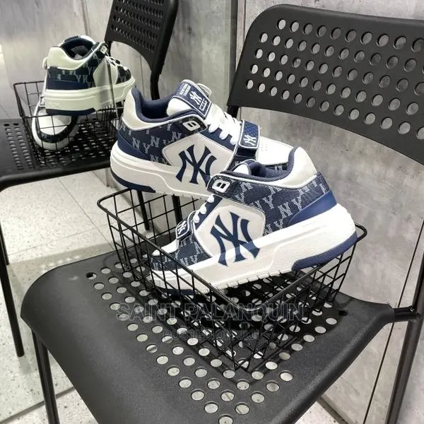 Quality Men Sneakers · Photo 1