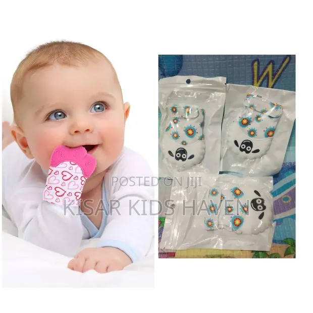 Baby Hand Teether Mitten / Gloves 3 to 6months ( Prince for 1) · Photo 1
