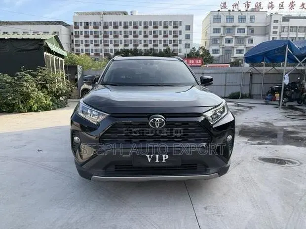 Toyota RAV4 2023 Black · Photo 1