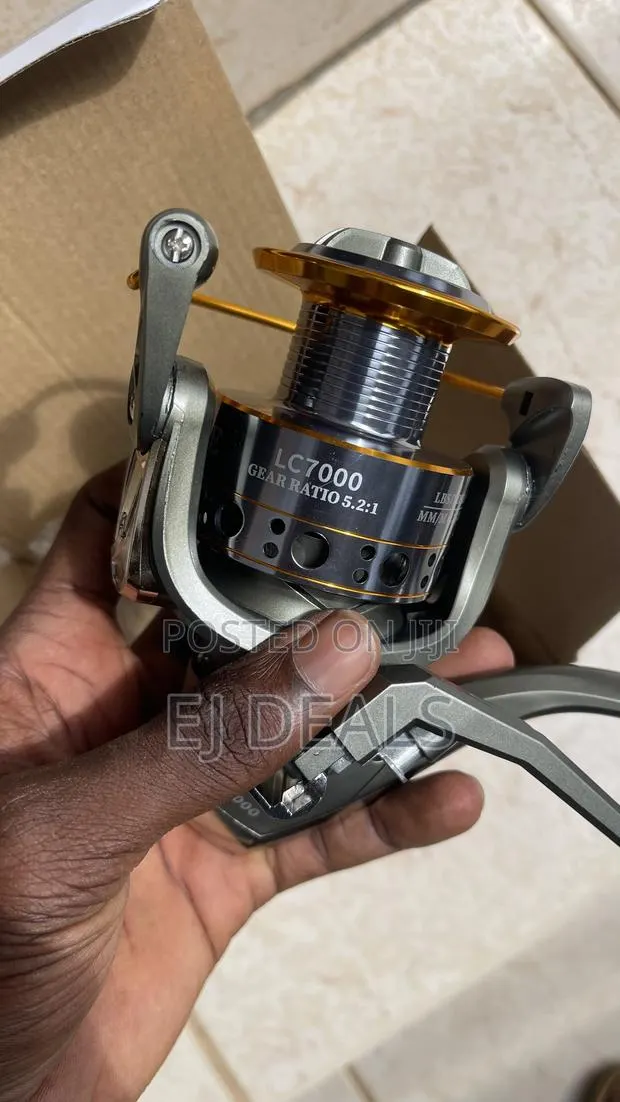 Metal Fishing Reel 7,000 Series · Photo 1