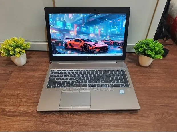 Laptop HP ZBook 17 G6 32GB Intel Core i7 SSD 1T · Photo 1