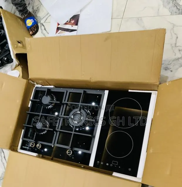Ultra Best 2 Electric Kenwood 3 Gas Black Hob · Photo 1
