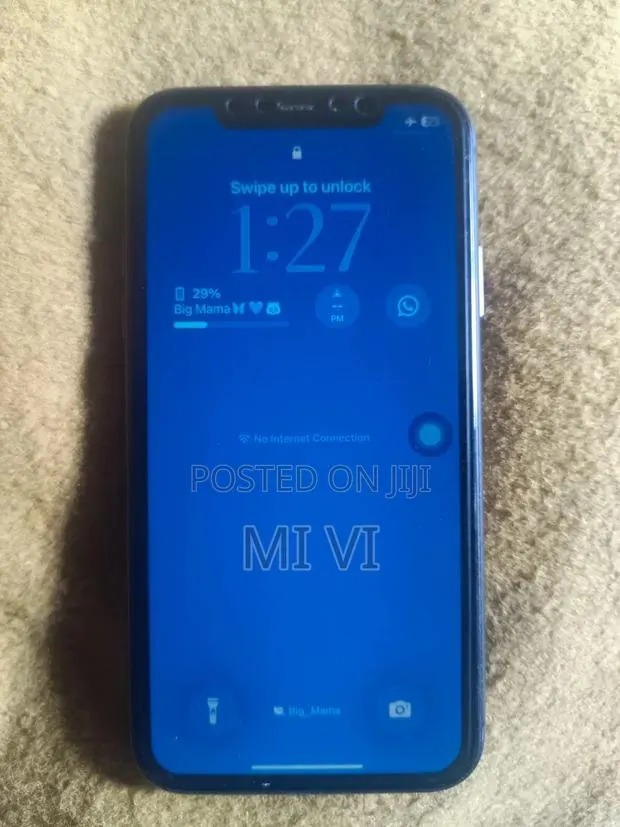 Apple iPhone 11 64 GB Black · Photo 1