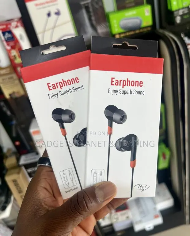 Itel Stereo Sound Earphone With Smart Control 3.5mm Jack - E11 · Photo 1