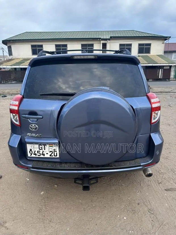Toyota RAV4 2012 Blue · Photo 1