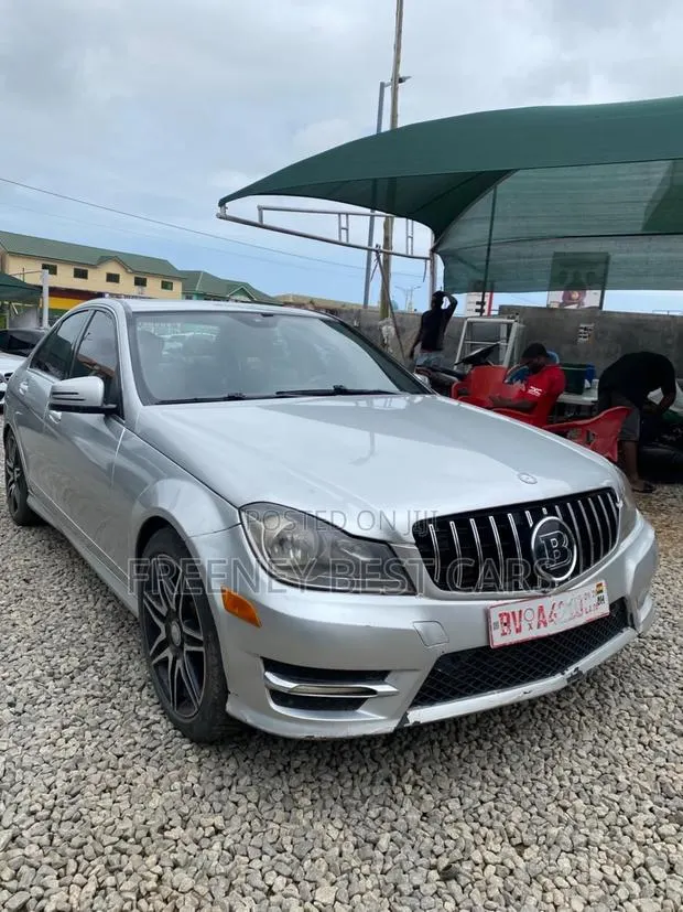 Mercedes-Benz C250 2014 Silver · Photo 1