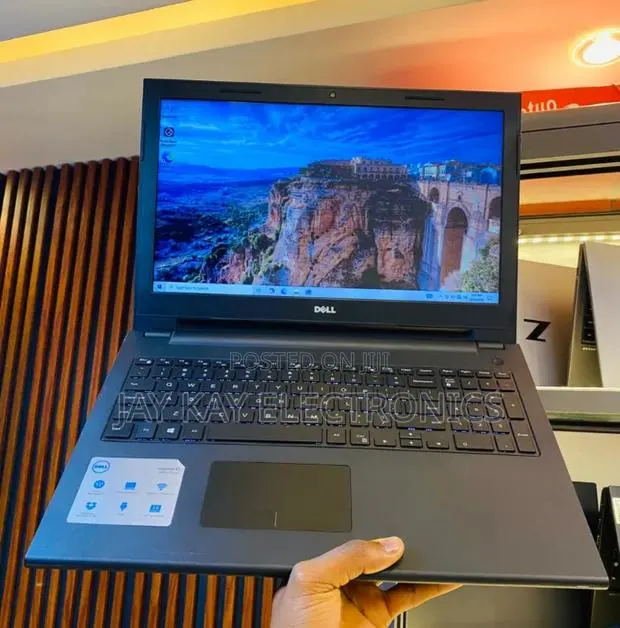 Laptop Dell Inspiron 3542 8GB Intel Core i3 HDD 500GB · Photo 1