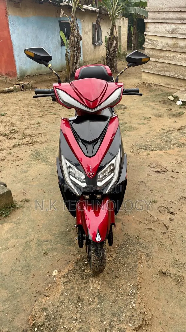 Motorcycle 2026 Black · Photo 1