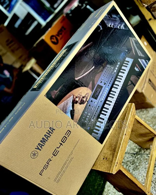 Yamaha PSR E483 · Photo 1