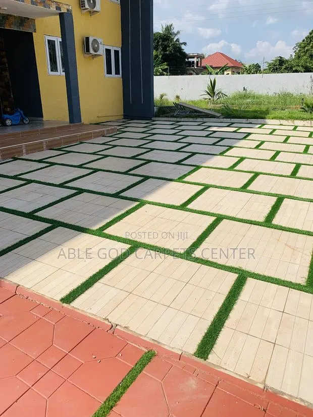 High Quality Green Grass Carpets · Photo 1