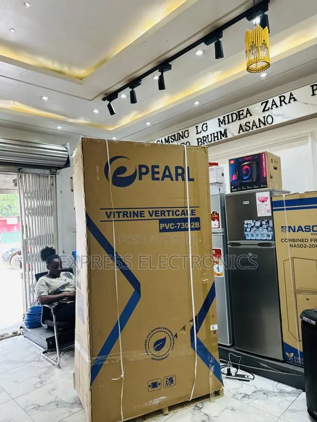 Limited Stock Display Fridge Pearl 620l Two Door · Photo 1