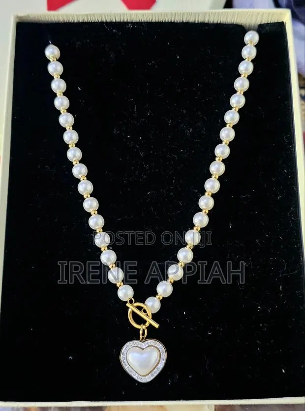 Pretty Pearl Necklaces for Ladies · Photo 1