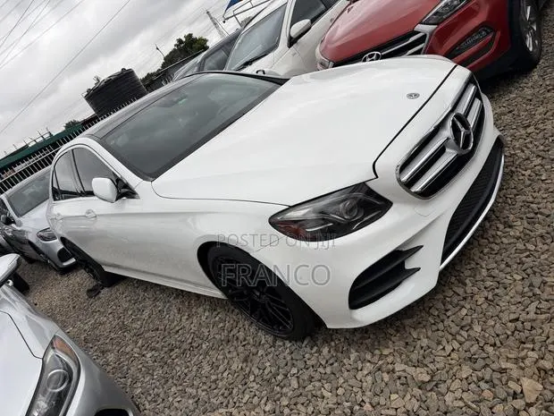 Mercedes-Benz E300 2019 White · Photo 1