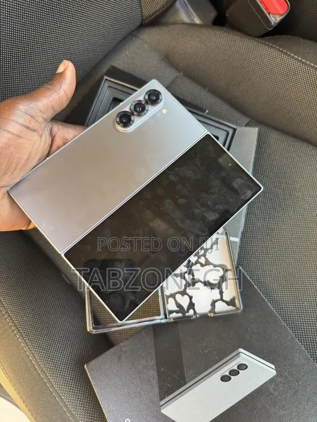 Samsung Galaxy Z Fold6 512 GB Gray · Photo 1