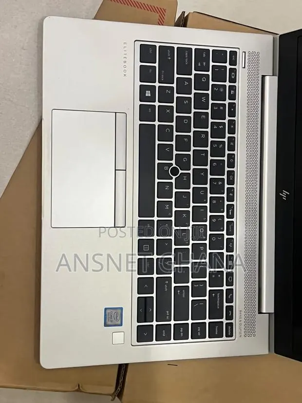 New Laptop HP EliteBook 840 G5 16GB Intel Core i7 SSD 256GB · Photo 1
