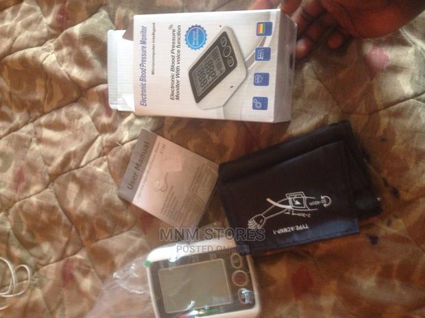 Automatic Blood Pressure Monitor With Audio Function · Photo 1