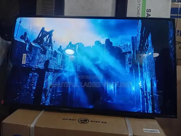 Samsung 43-Inch Smart · Photo 1