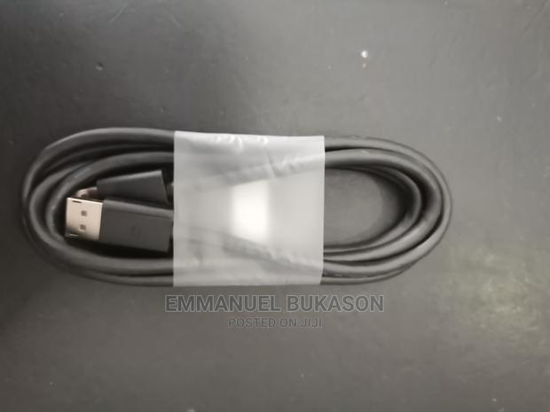 Display Port to Display Port Cable · Photo 2