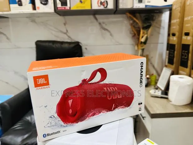 24-Hours Battery Life Charge 6 Bluetooth Speaker · Photo 1
