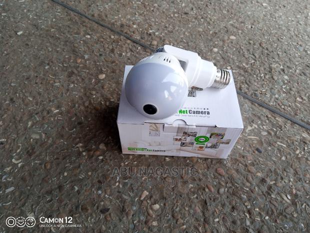 Led 360 Security Bulb Wifi Camera · Photo 1