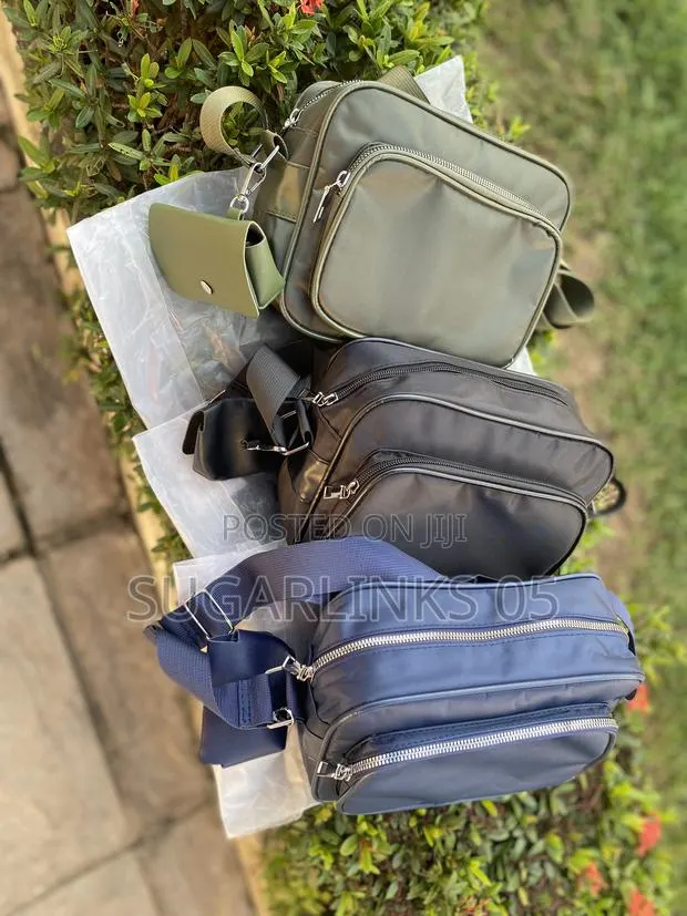 Crossbody Unisex Side Bag · Photo 1