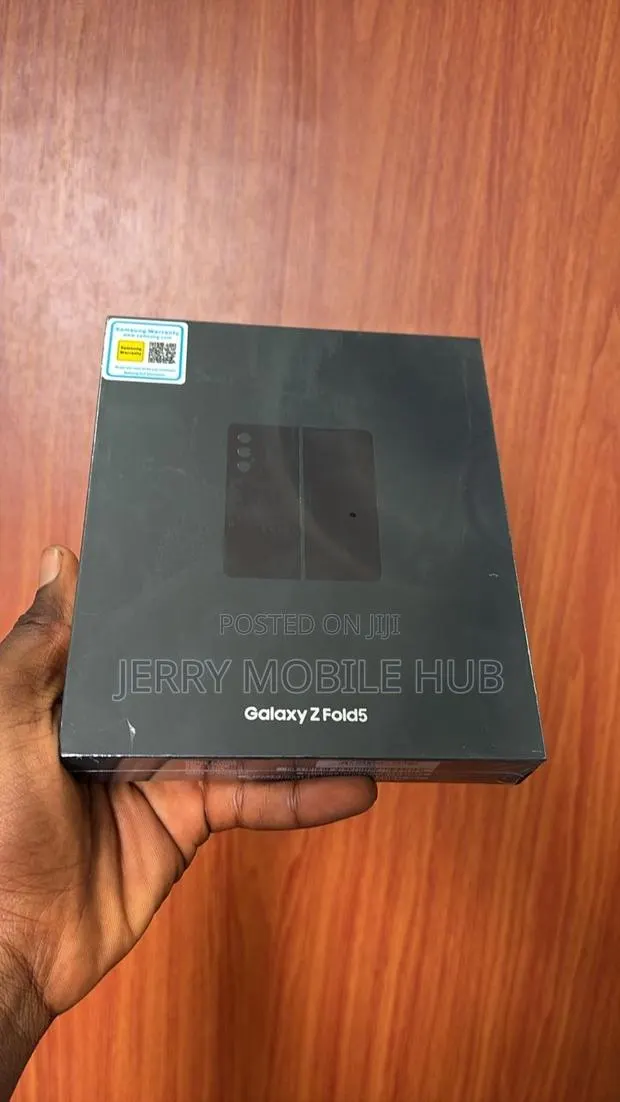 New Samsung Galaxy Z Fold 5 512 GB Black · Photo 1