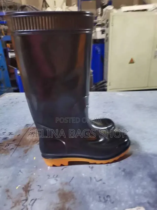Heavy Duty Waterproof Safety Rubber Boots · Photo 1