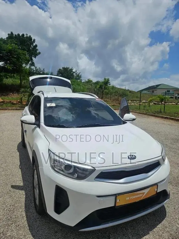 Kia Stonic 2018 White · Photo 1