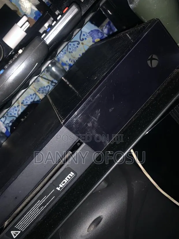 Xbox One Console · Photo 1