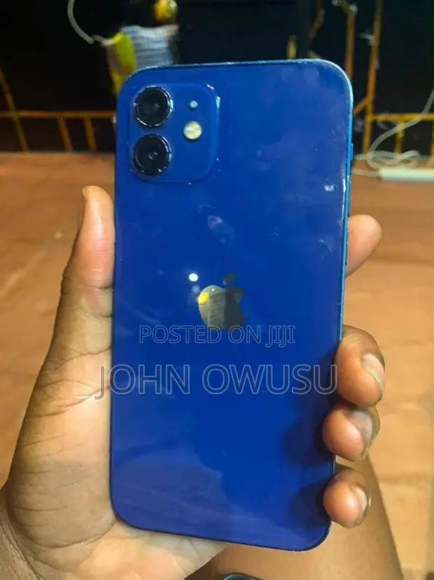 Apple iPhone 12 64 GB Blue · Photo 1