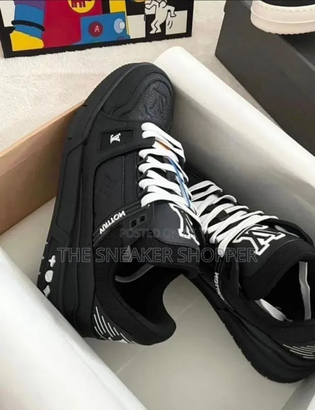 Louis Vuitton LV Trainer Sneaker Black Monogram · Photo 1