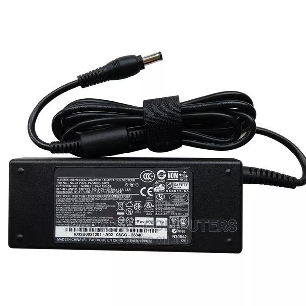 Toshiba 19V 3.95A AC Adapter 75W Laptop Charger · Photo 1