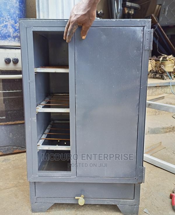 Commercial Oven · Photo 2