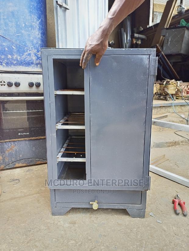 Commercial Oven · Photo 4