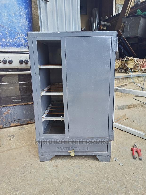 Commercial Oven · Photo 3